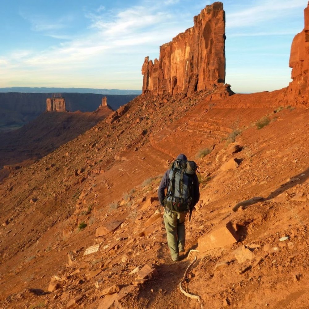 Welcome to my closet 💚 !!!!!! - Picture 5 of 16